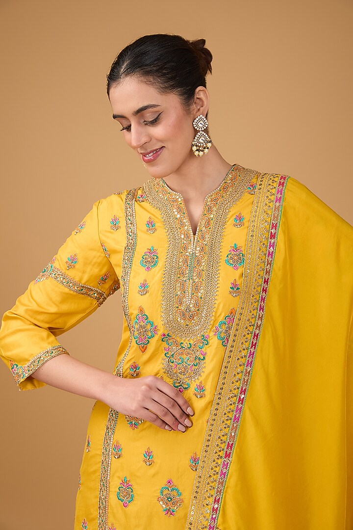 Yellow Silk Embroidered Kurta Set by Debyani at Pernia's Pop Up Shop
