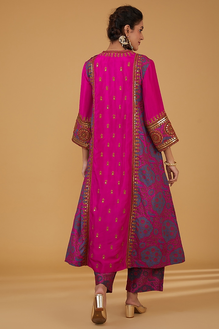 Rani Pink Chanderi Silk Printed & Zari Embroidered Kurta Set by Debyani at Pernia's Pop Up Shop