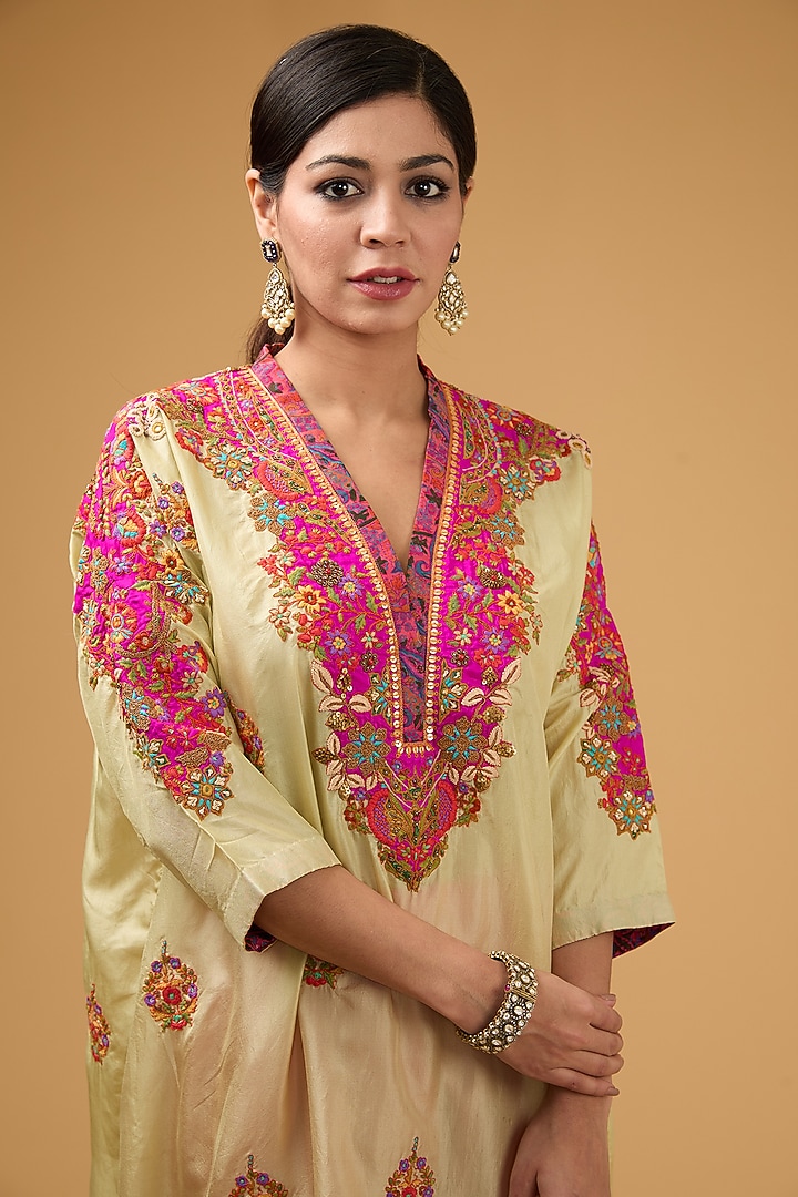 Ivory Silk Kurta Set by Debyani at Pernia's Pop Up Shop