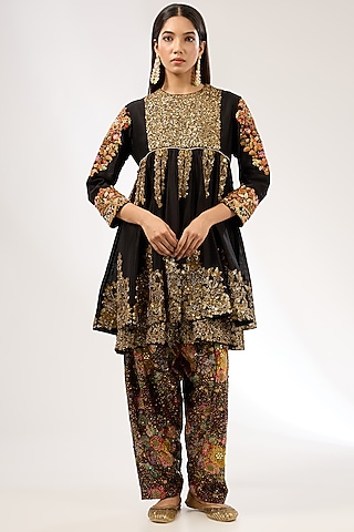 Black Silk Chanderi Hand & Machine Embroidered Kurta Set by Debyani