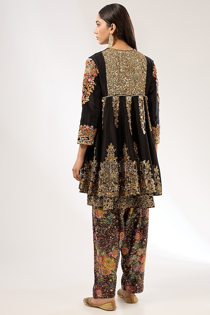 Black Silk Chanderi Hand & Machine Embroidered Kurta Set by Debyani at Pernia's Pop Up Shop