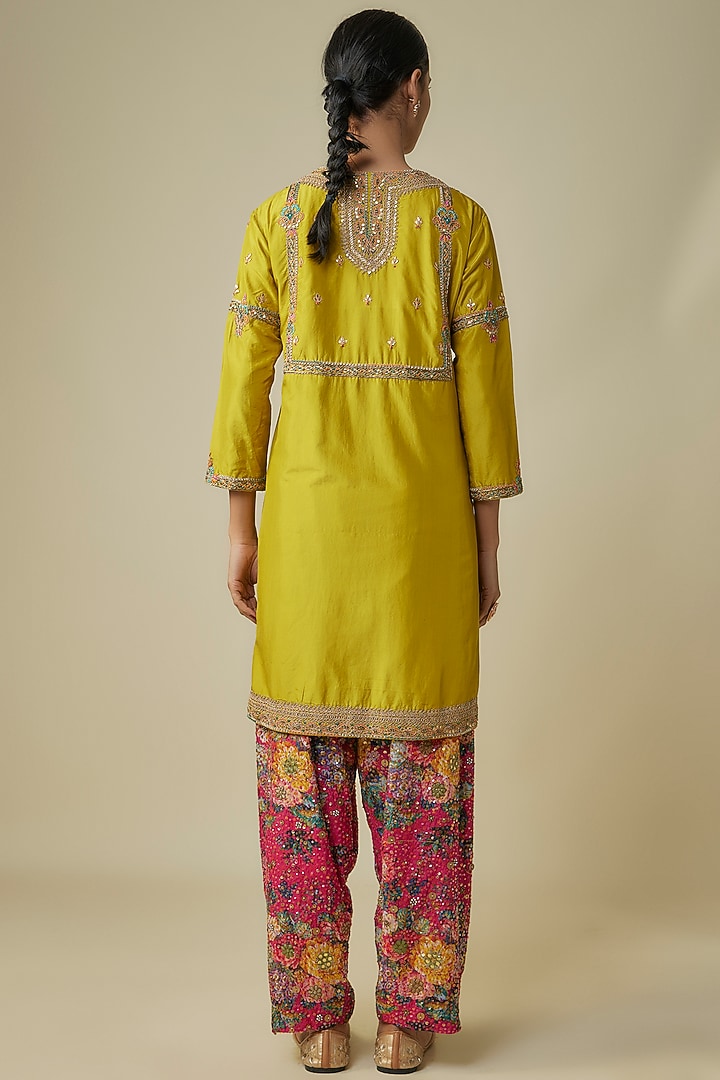 Yellow Silk Hand & Machine Embroidered Kurta Set by Debyani at Pernia's Pop Up Shop