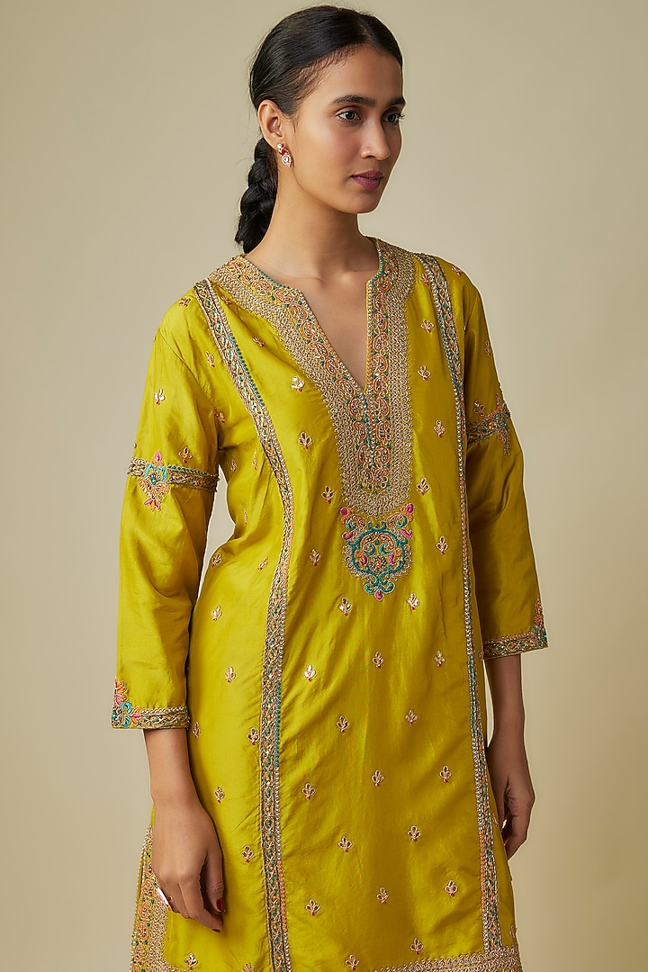 Yellow Silk Hand & Machine Embroidered Kurta Set by Debyani at Pernia's Pop Up Shop