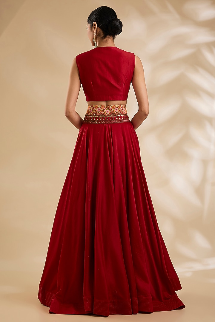 Red Chanderi & Organza Skirt Set by Debyani at Pernia's Pop Up Shop