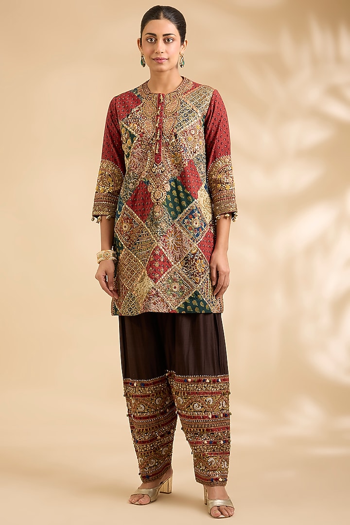 Brick Red Chanderi & Cotton Printed Short Kurta Set by Debyani at Pernia's Pop Up Shop