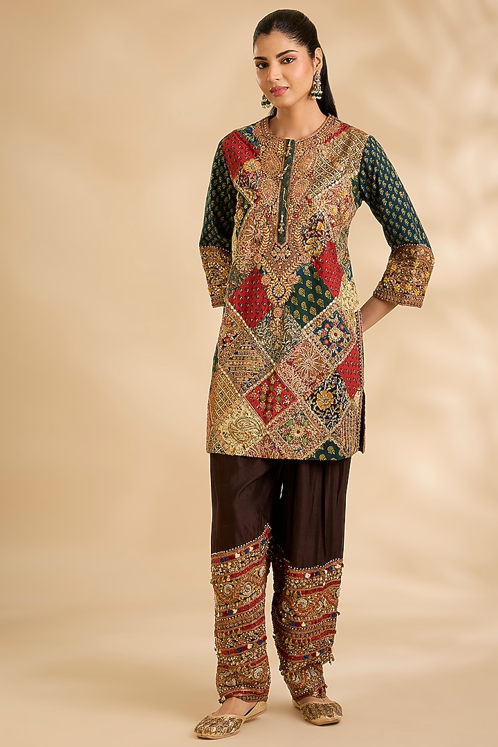 Green Silk & Cotton Hand Embroidered Kurta Set by Debyani at Pernia's Pop Up Shop
