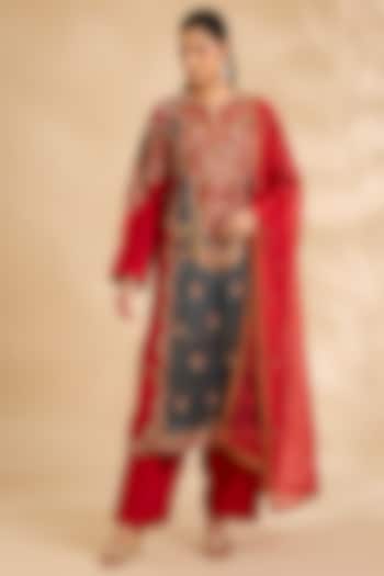 Red Chanderi & Organza Hand Embroidered Kurta Set by Debyani at Pernia's Pop Up Shop