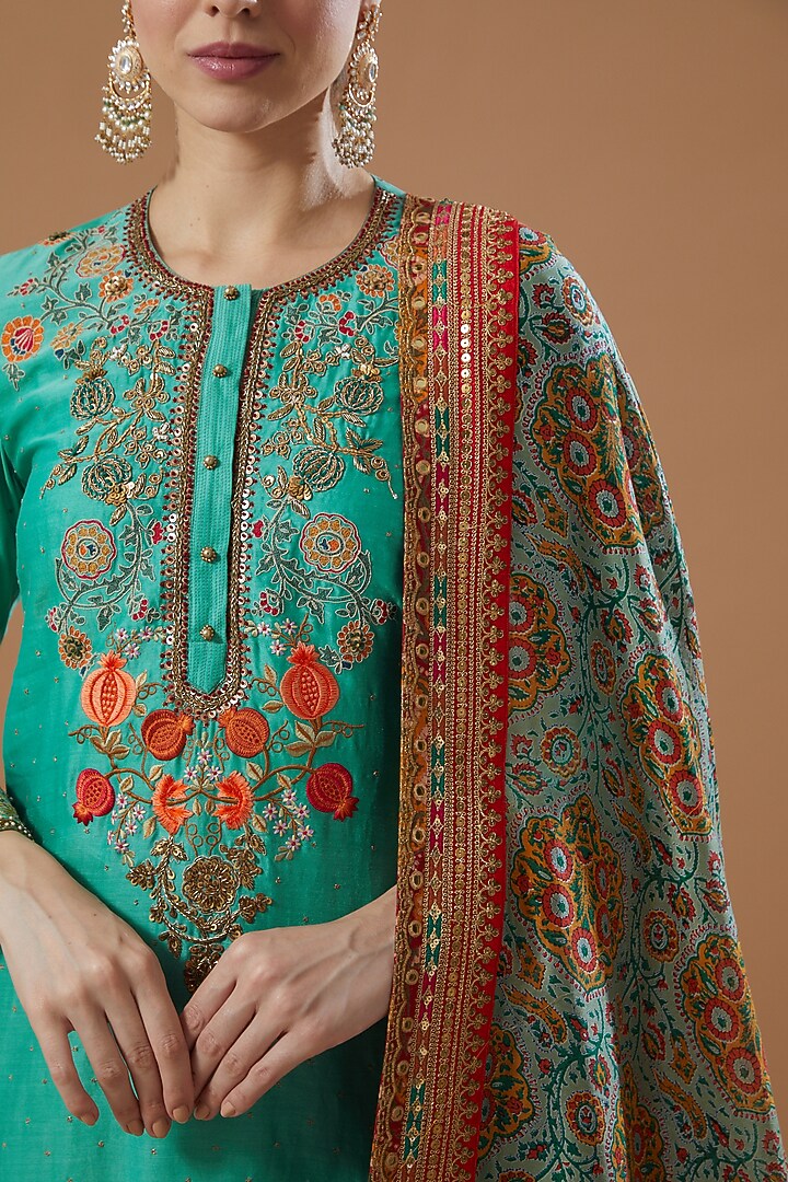 Feroza Chanderi Wedding Sharara Set by Debyani at Pernia's Pop Up Shop