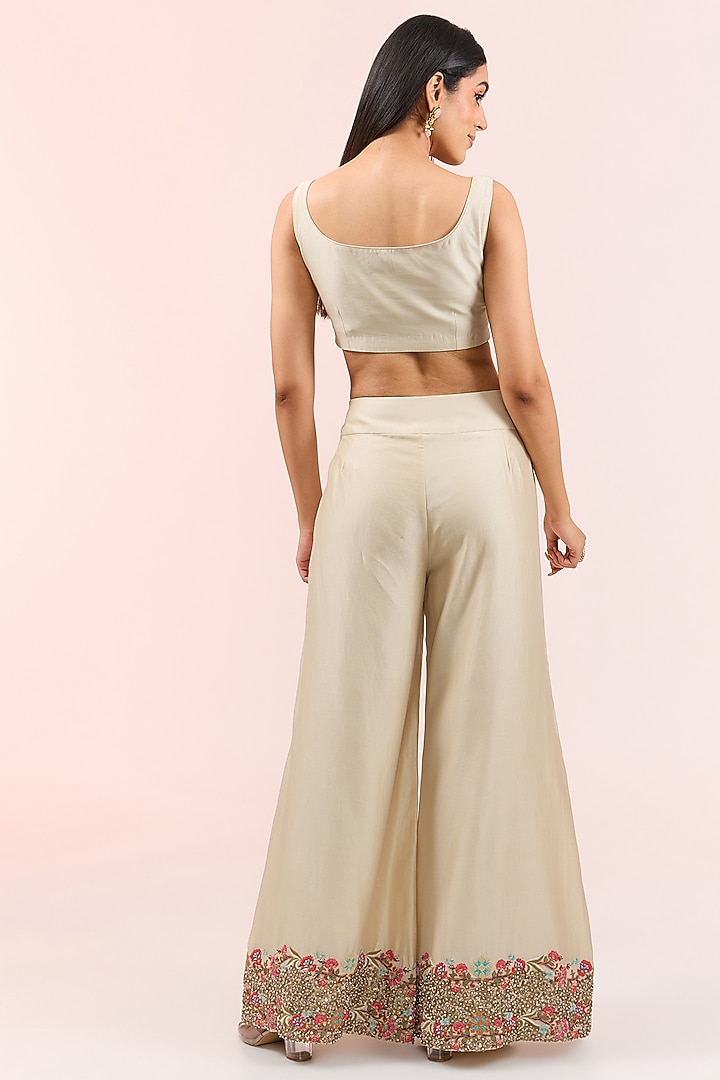 Ivory Silk Hand & Machine Embroidered Kurta Set by Debyani at Pernia's Pop Up Shop