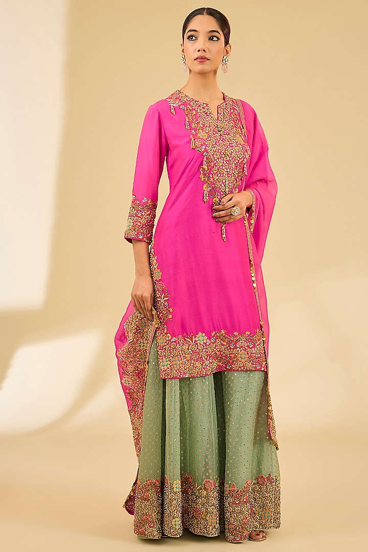 Magenta Silk Hand & Machine Embroidered Kurta Set by Debyani at Pernia's Pop Up Shop