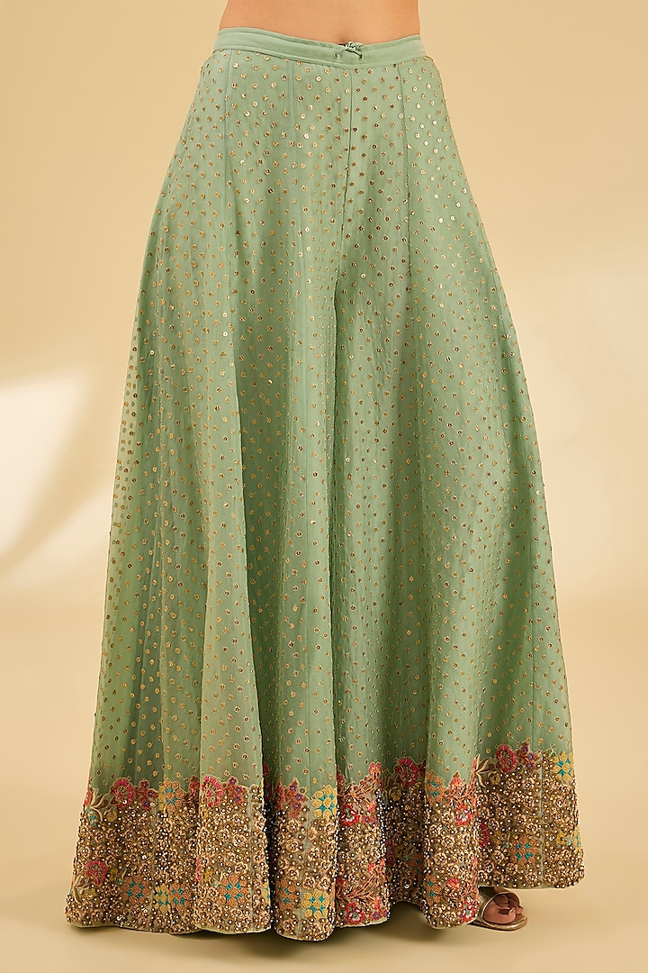Magenta Silk Hand & Machine Embroidered Kurta Set by Debyani at Pernia's Pop Up Shop