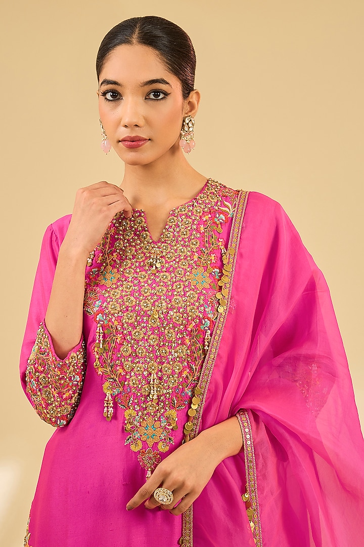Magenta Silk Hand & Machine Embroidered Kurta Set by Debyani at Pernia's Pop Up Shop