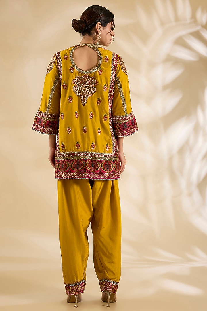 Mustard Silk Hand & Machine Embroidered Kurta Set by Debyani at Pernia's Pop Up Shop