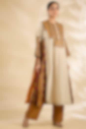 Ivory Silk Embroidered & Printed Kurta Set by Debyani at Pernia's Pop Up Shop