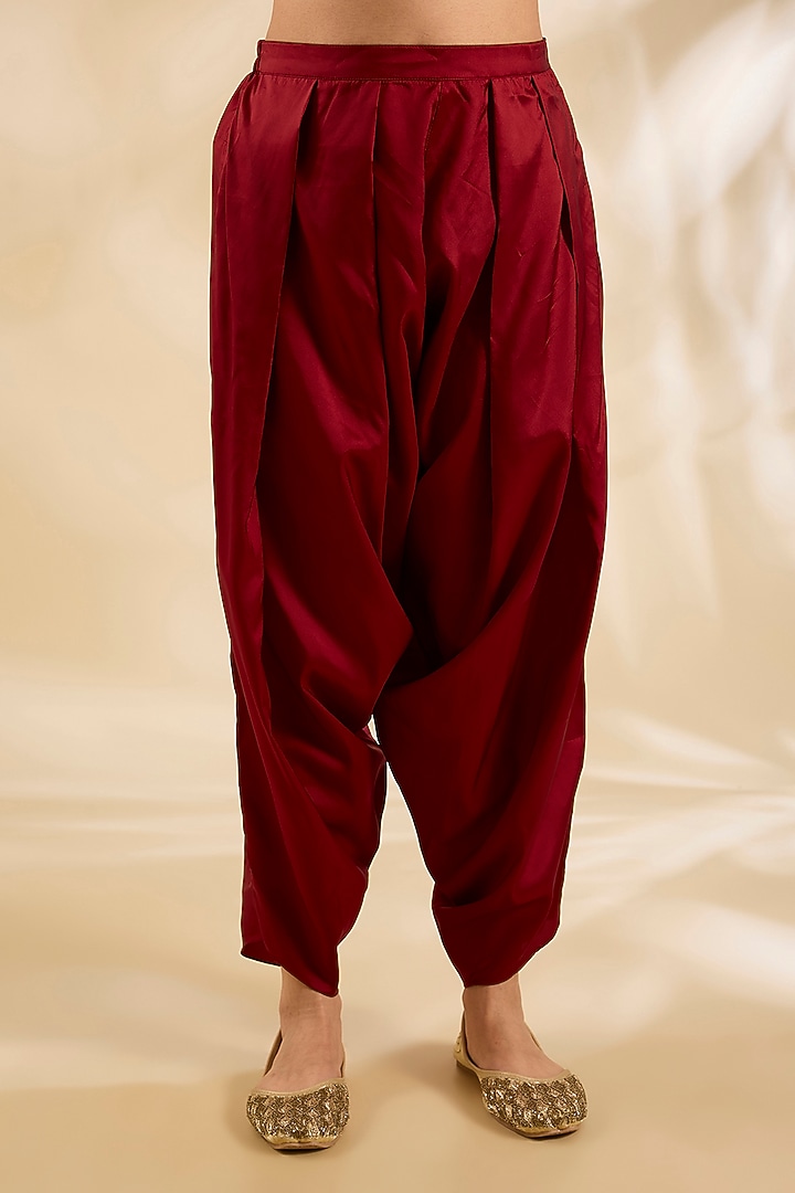 Maroon Silk Hand & Machine Embroidered Kurta Set by Debyani at Pernia's Pop Up Shop