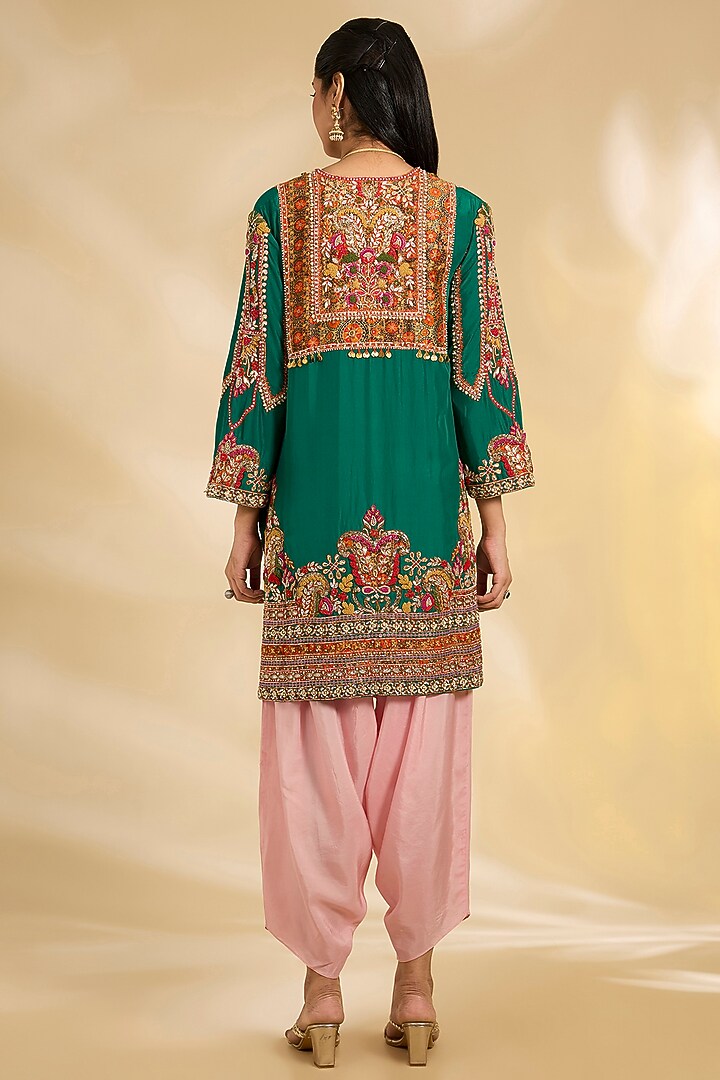 Emerald Green Silk Hand & Machine Embroidered Kurta Set by Debyani at Pernia's Pop Up Shop