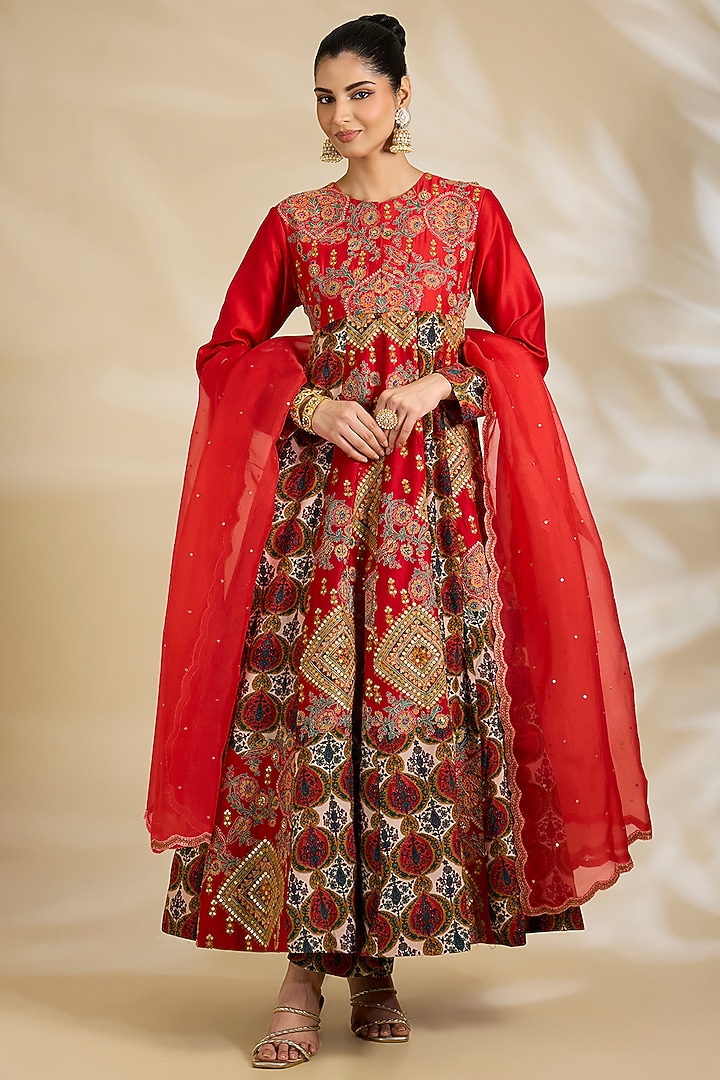 Red Chanderi Hand & Machine Embroidered Bridal Anarkali Set by Debyani at Pernia's Pop Up Shop