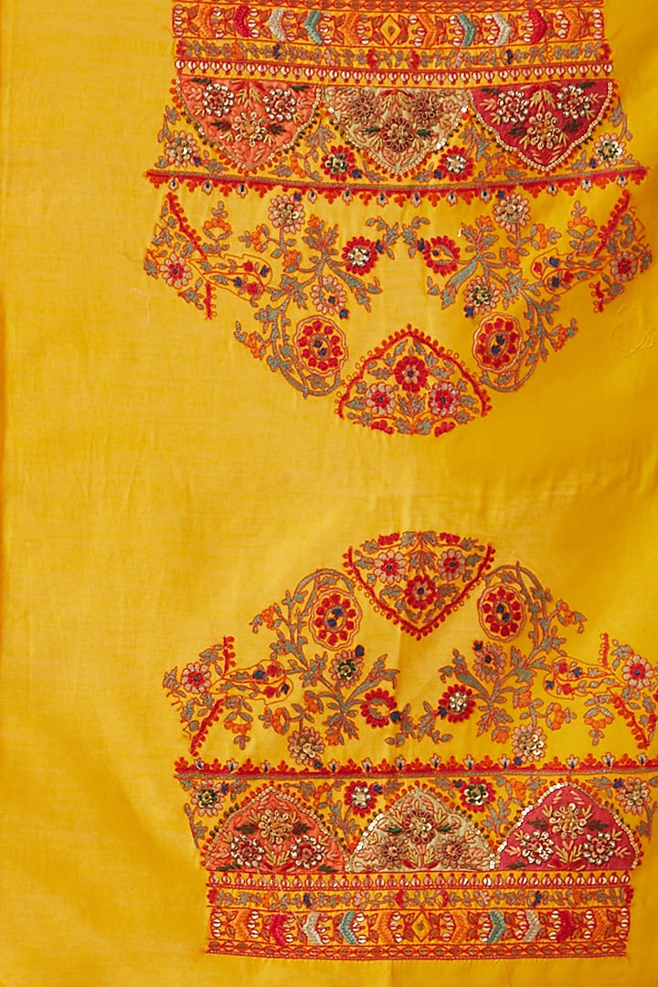 Magenta Organza Mughal Work Reception Saree Set by Debyani at Pernia's Pop Up Shop
