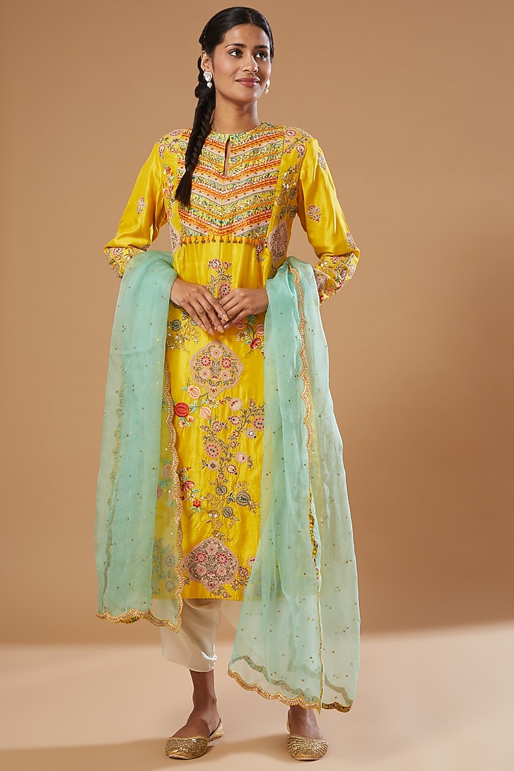 Mustard Silk Chanderi Kurta Set by Debyani at Pernia's Pop Up Shop