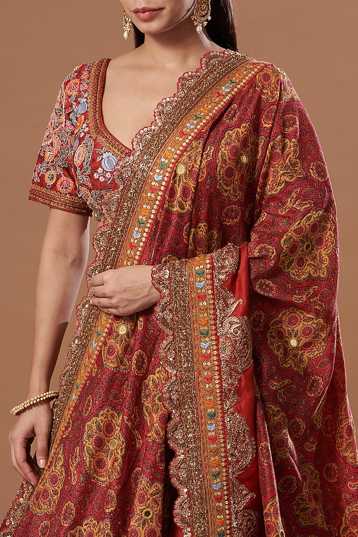 Magenta Chanderi Bridal Lehenga Set by Debyani at Pernia's Pop Up Shop