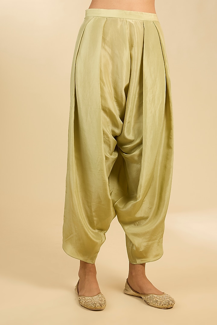 Rani Pink Silk Hand & Machine Embroidered Kurta Set by Debyani at Pernia's Pop Up Shop