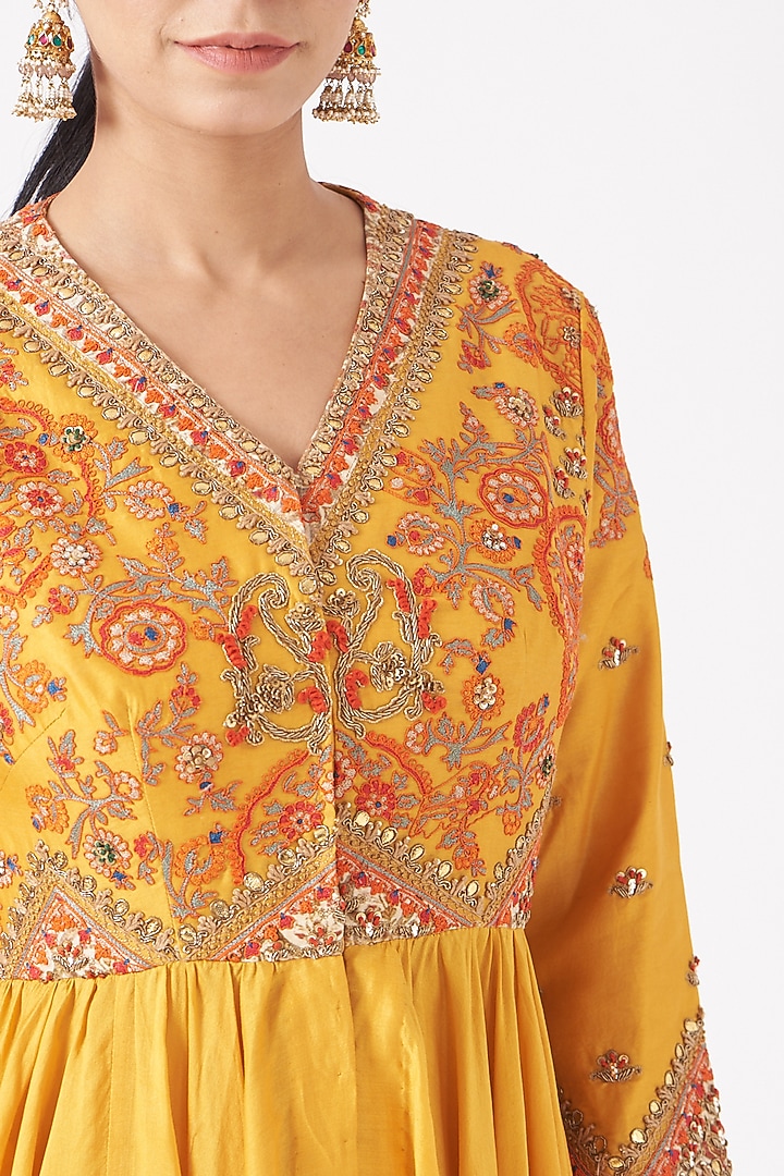 Mustard Chanderi Tunic Set by Debyani at Pernia's Pop Up Shop