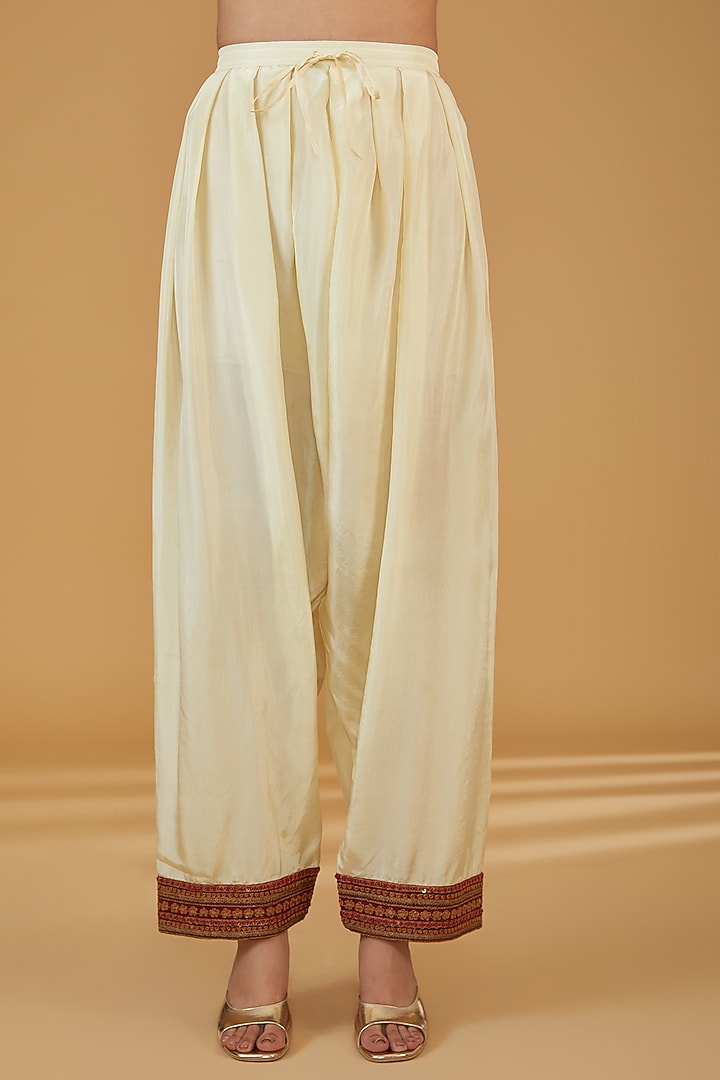 Yellow Chanderi Silk Hand Embroidered Kurta Set by Debyani at Pernia's Pop Up Shop