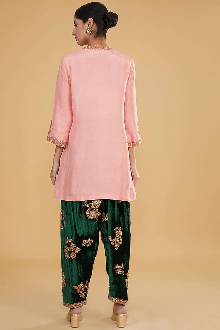 Blush Pink Organza Short Kurta Set by Debyani at Pernia's Pop Up Shop