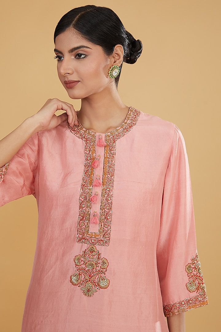 Blush Pink Organza Short Kurta Set by Debyani at Pernia's Pop Up Shop