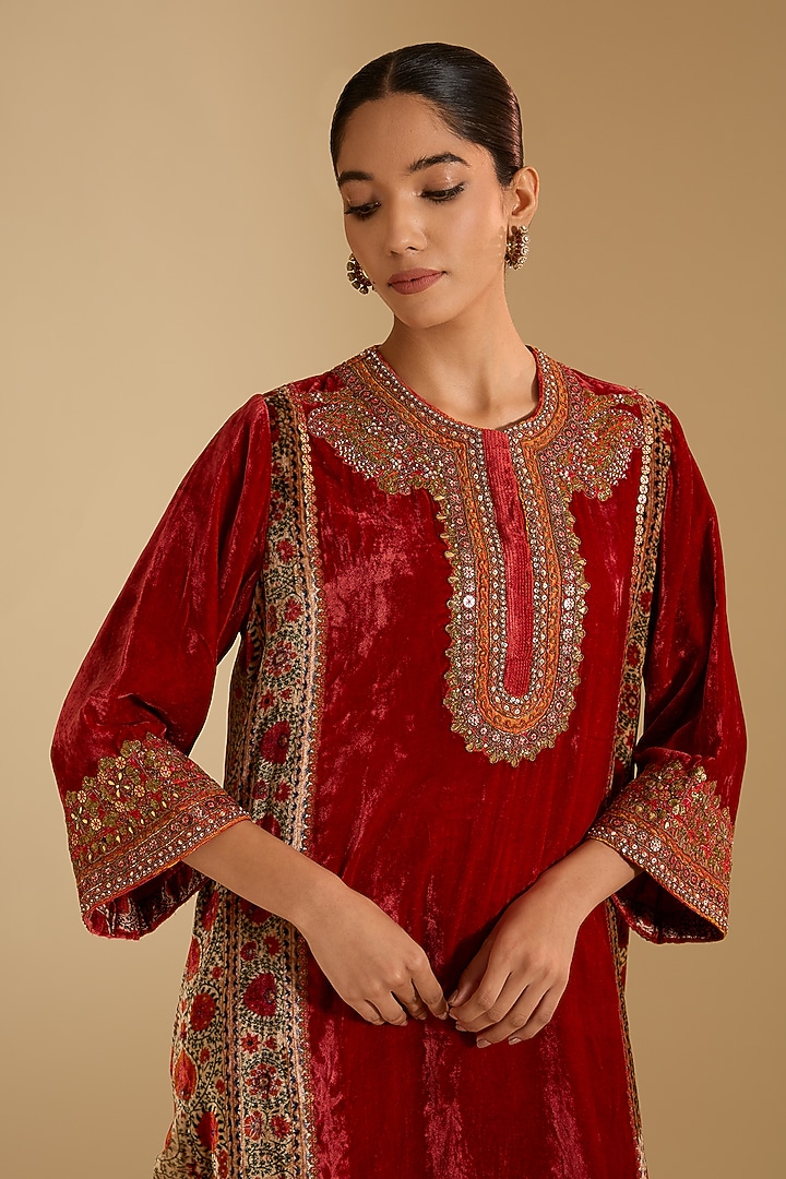 Carrot Red Silk Hand & Machine Embroidered Kurta Set by Debyani at Pernia's Pop Up Shop