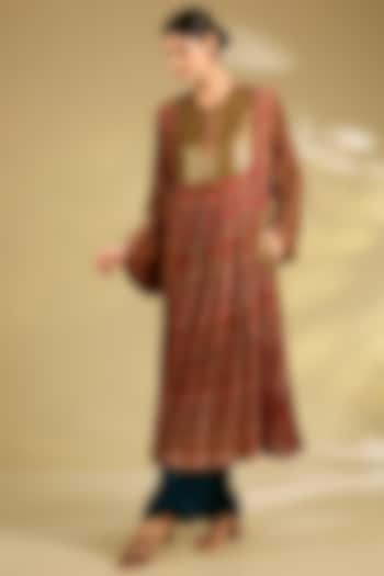 Multi-Colored Velvet Hand & Machine Embroidered Kurta Set by Debyani at Pernia's Pop Up Shop