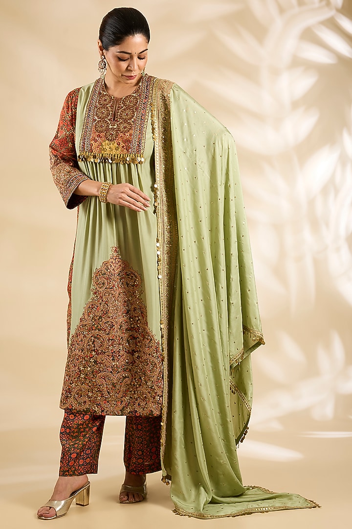 Green Silk Embroidered & Printed Kurta Set by Debyani at Pernia's Pop Up Shop