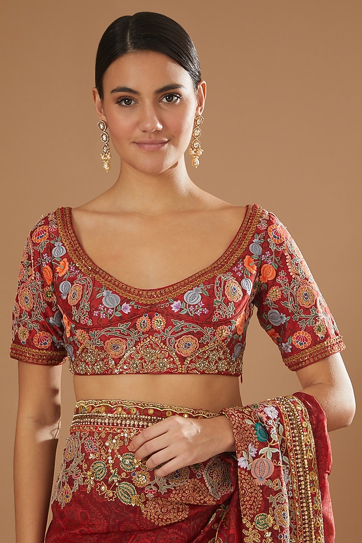 Red Chanderi Mulmul Organza Mughal Printed Reception Saree Set by Debyani at Pernia's Pop Up Shop