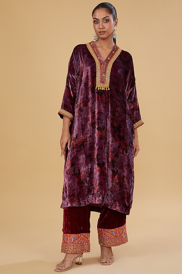 Purple Velvet Embroidered Kaftan Kurta Set by Debyani at Pernia's Pop Up Shop