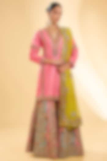 Blush Pink Silk Hand & Machine Embroidered Kurta Set by Debyani at Pernia's Pop Up Shop