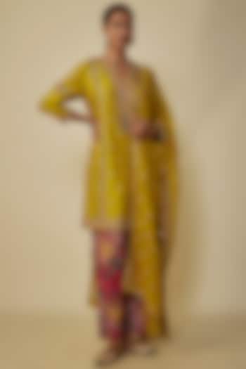 Yellow Silk Hand & Machine Embroidered Kurta Set by Debyani at Pernia's Pop Up Shop