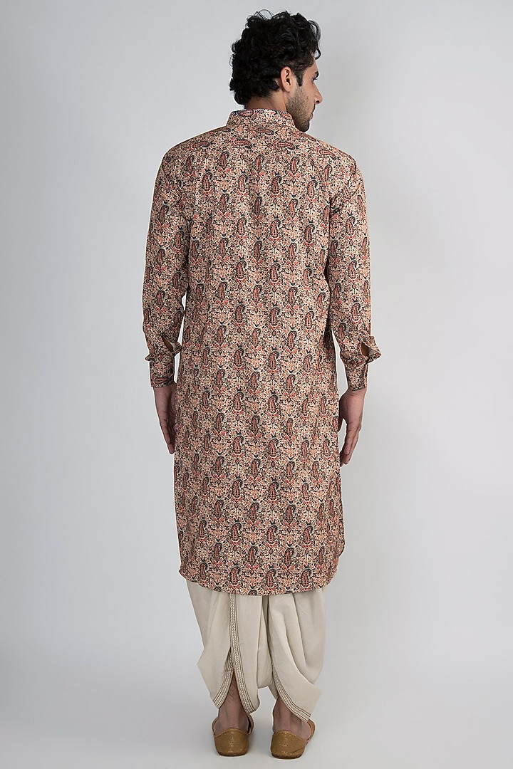 Peach Digital Printed Kurta by Devanshi Didwania at Pernia's Pop Up Shop