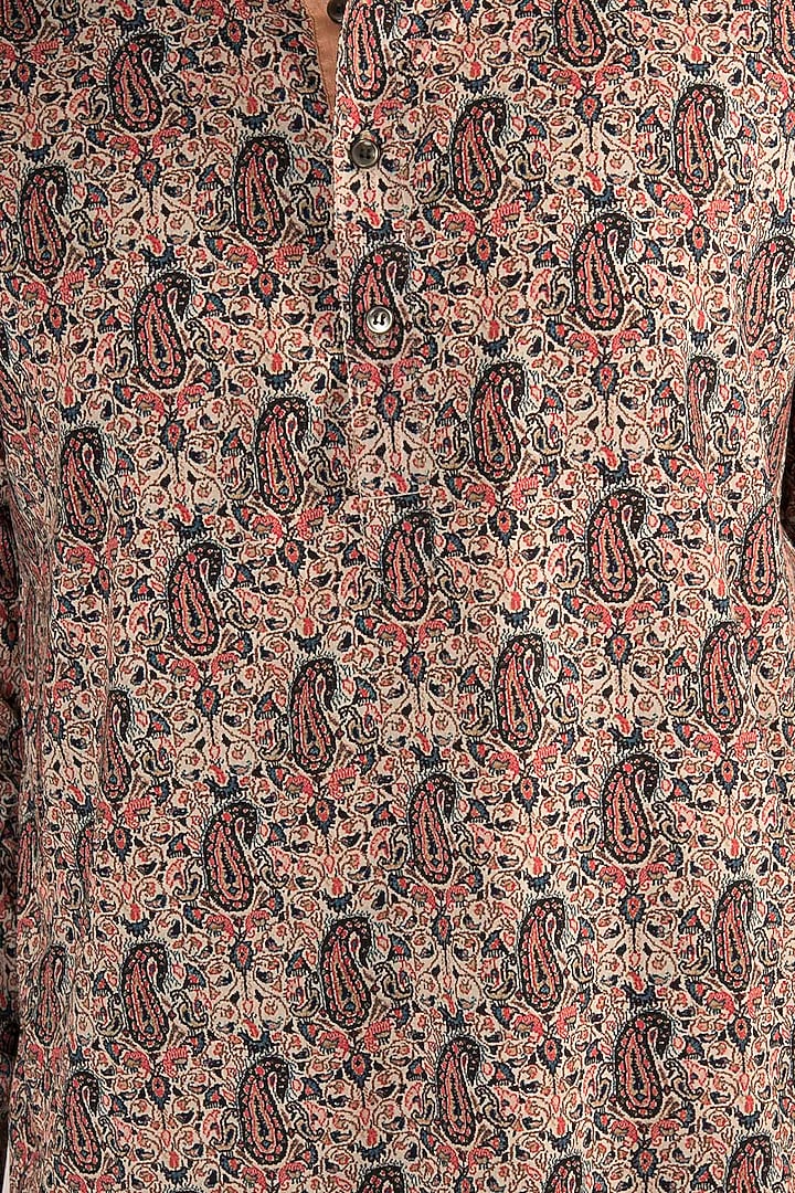 Peach Digital Printed Kurta by Devanshi Didwania at Pernia's Pop Up Shop