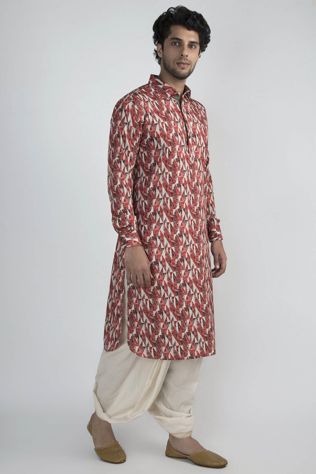 Red Digital Printed Kurta by Devanshi Didwania