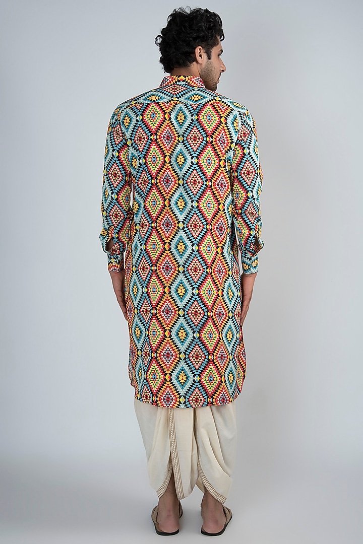 Sky Blue Digital Printed Kurta by Devanshi Didwania at Pernia's Pop Up Shop
