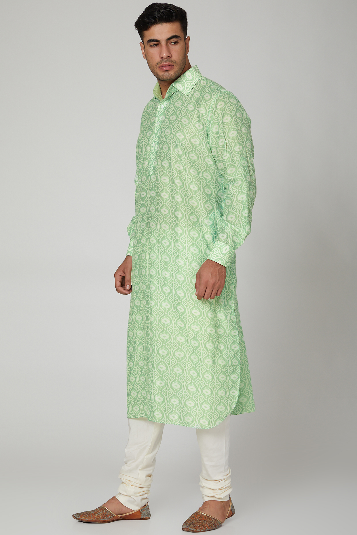 Green Printed Shirt Kurta by Devanshi Didwania at Pernia's Pop Up Shop
