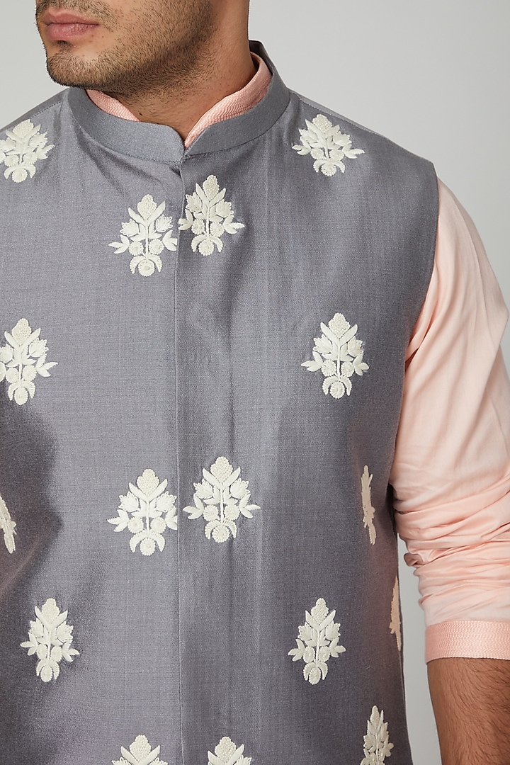 Grey Hand Embroidered Jacket by Devanshi Didwania at Pernia's Pop Up Shop