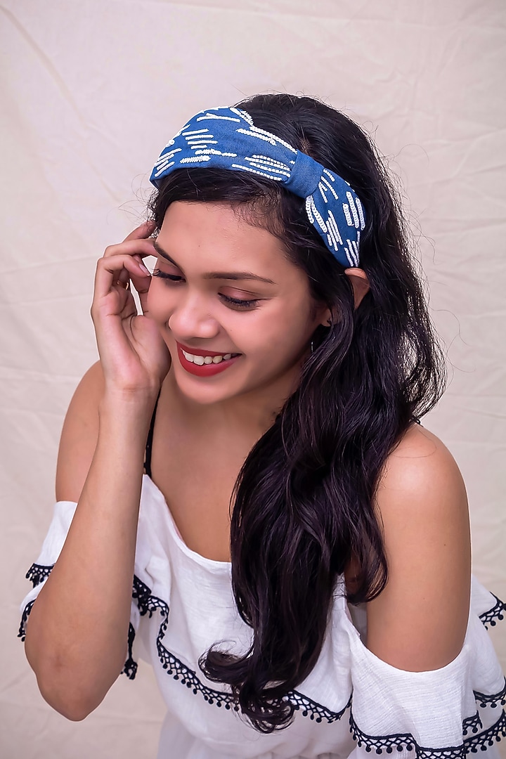 Blue Cotton Denim Abstract White Line Hairband Cum Bandana by Diya Aswani at Pernia's Pop Up Shop