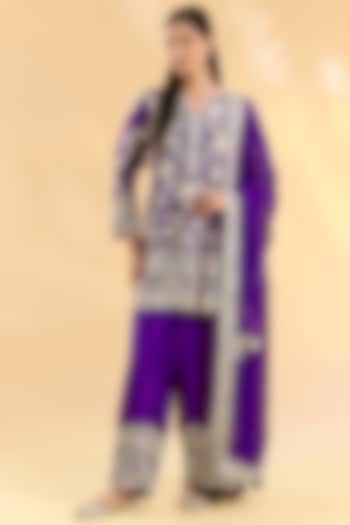 Purple Organza Hand & Machine Embroidered Kurta Set by Devika Bhayana at Pernia's Pop Up Shop