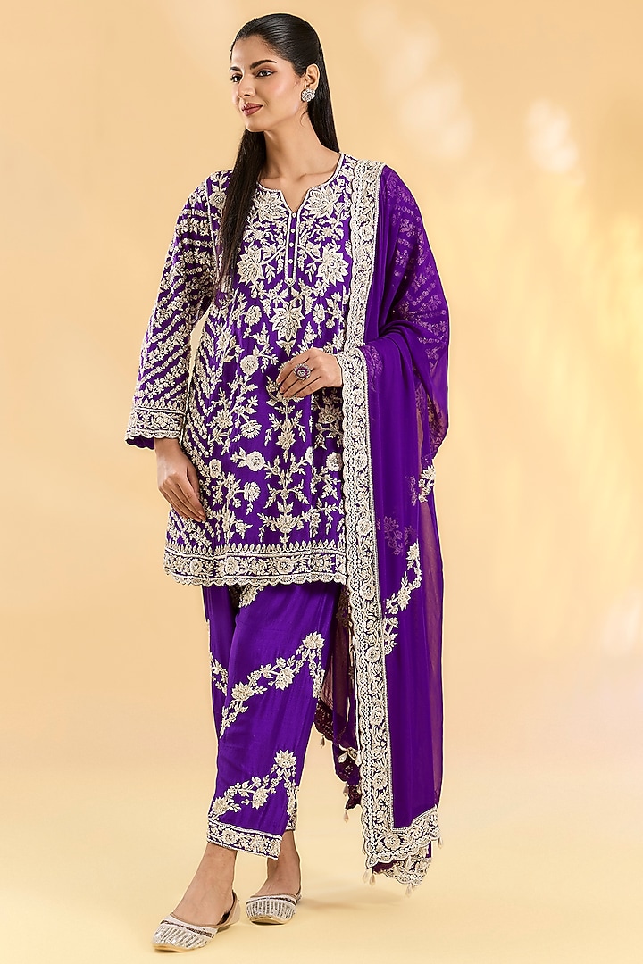 Purple Organza Hand & Machine Embroidered Kurta Set by Devika Bhayana at Pernia's Pop Up Shop