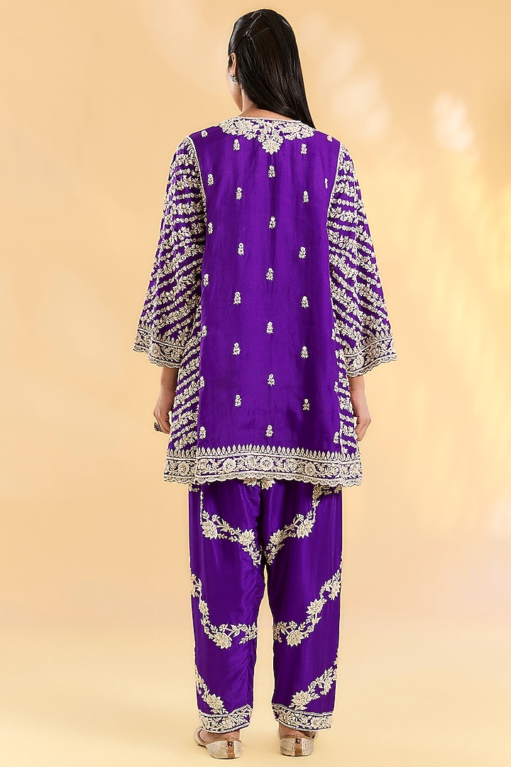 Purple Organza Hand & Machine Embroidered Kurta Set by Devika Bhayana at Pernia's Pop Up Shop
