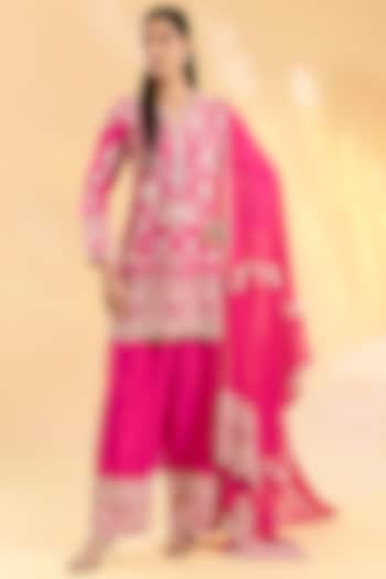 Rani Pink Organza Hand & Machine Embroidered Kurta Set by Devika Bhayana at Pernia's Pop Up Shop