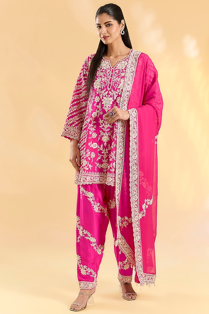 Rani Pink Organza Hand & Machine Embroidered Kurta Set by Devika Bhayana at Pernia's Pop Up Shop