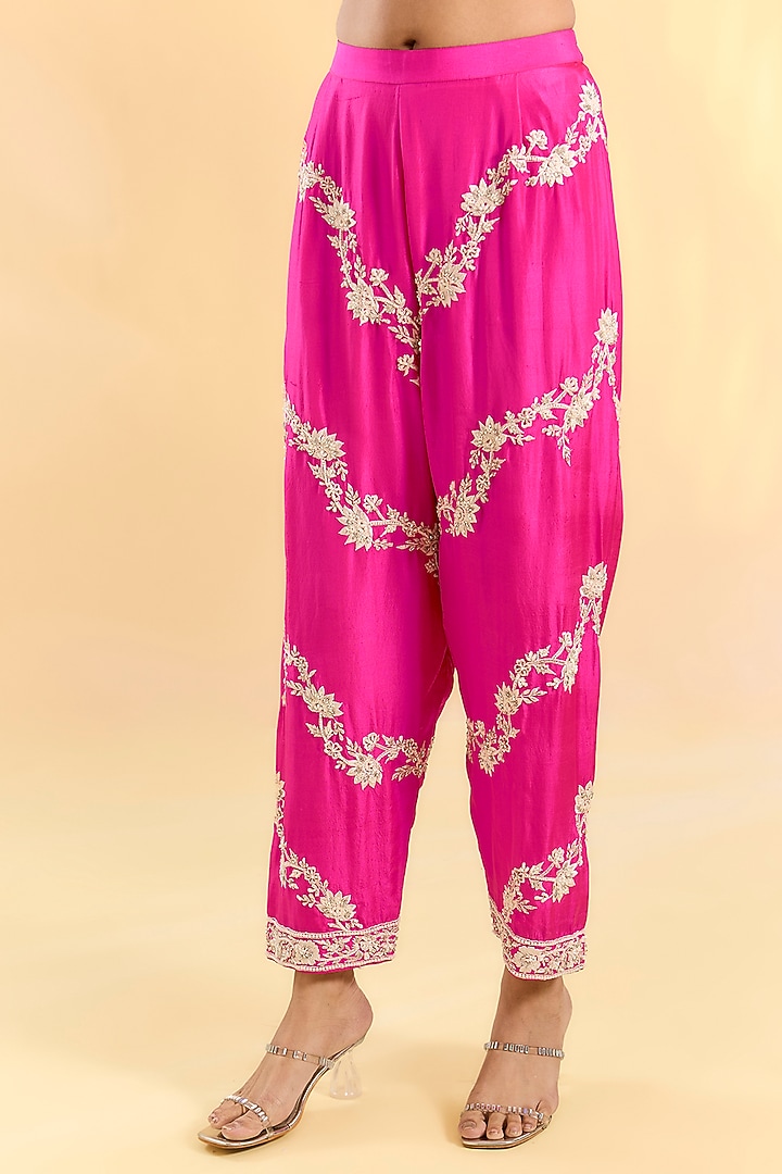 Rani Pink Organza Hand & Machine Embroidered Kurta Set by Devika Bhayana at Pernia's Pop Up Shop