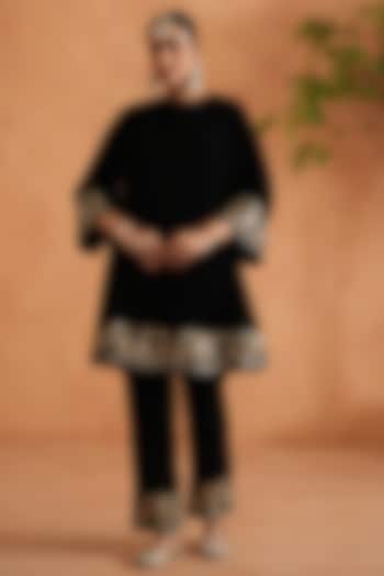 Black Velvet Cutdana Embroidered Tunic Set by Deepika Chadha at Pernia's Pop Up Shop